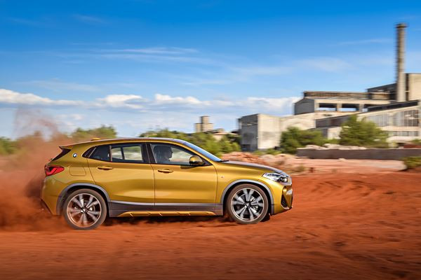La BMW X2 affiche une allure athlétique