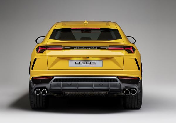 Le SUV Lamborghini Urus affiche des performances de supersportive