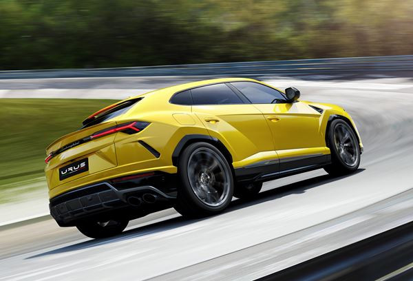 Le SUV Lamborghini Urus affiche des performances de supersportive