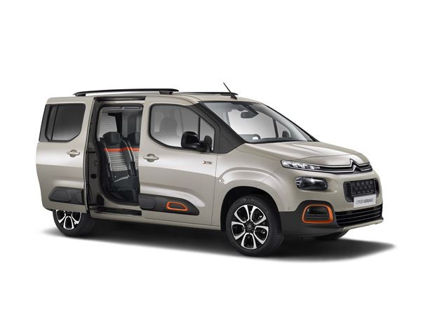 Le Citroën Berlingo offre une morphologie différente avec un pare-brise avancé