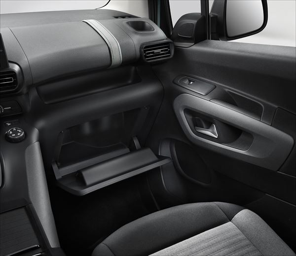 Le Citroën Berlingo offre une morphologie différente avec un pare-brise avancé
