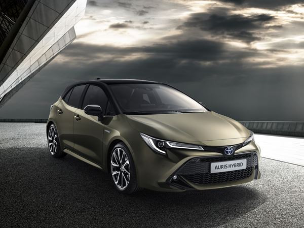 La Toyota Auris se présente sous des lignes plus dynamiques