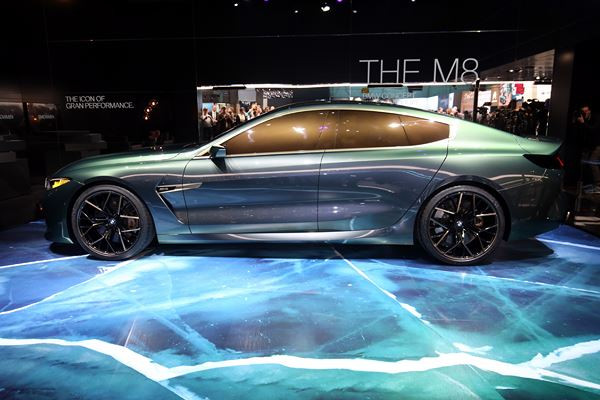Dans les allées de la 88ème édition du salon de l'automobile de Genève
