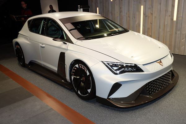 Dans les allées de la 88ème édition du salon de l'automobile de Genève