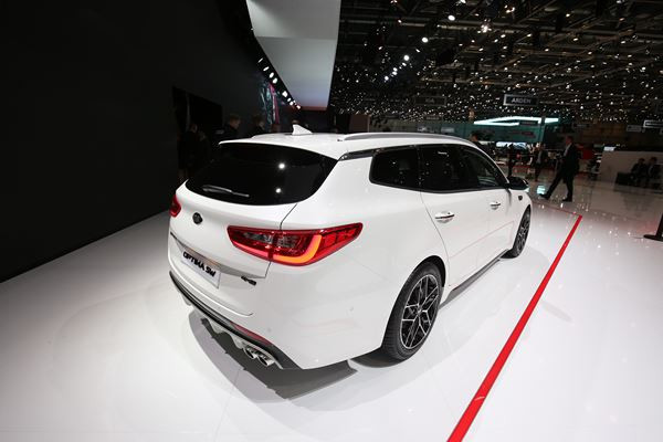 Dans les allées de la 88ème édition du salon de l'automobile de Genève