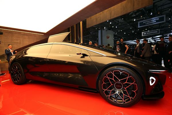 Dans les allées de la 88ème édition du salon de l'automobile de Genève