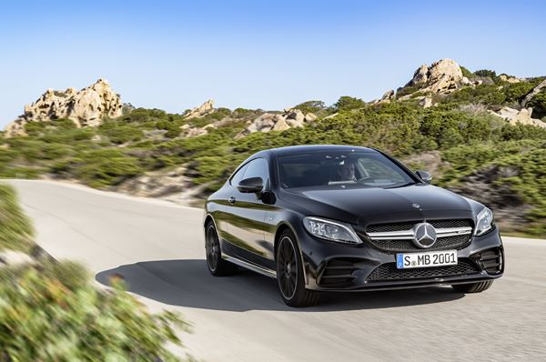 La Mercedes Classe C Coupé s’offre de nouveaux blocs optiques