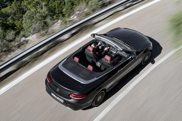 La Mercedes Classe C Cabriolet s’offre de nouveaux Phares LED hautes performances