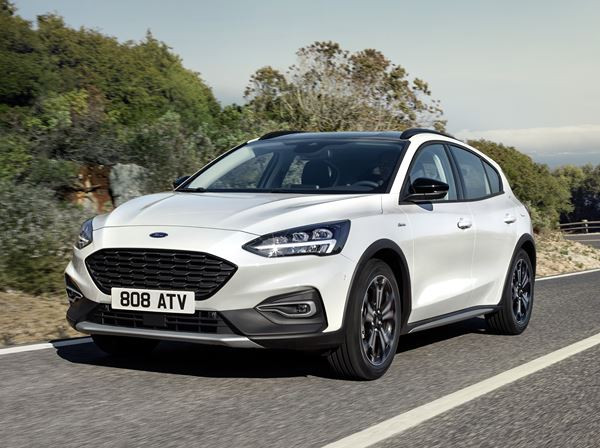 La Ford Focus se décline en version crossover surélevée de 30 mm