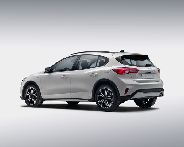 La Ford Focus se décline en version crossover surélevée de 30 mm