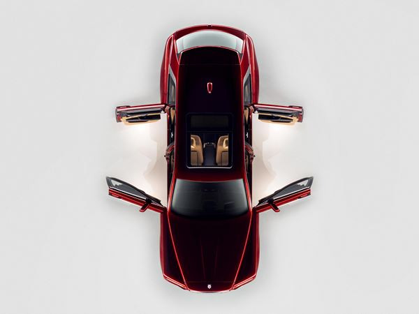 Le SUV de luxe Rolls-Royce Cullinan se dévoile