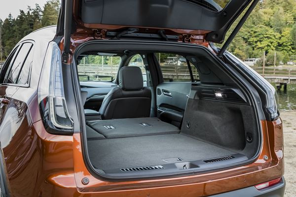 Le SUV de taille intermédiaire Cadillac XT4 affiche des lignes sculpturales