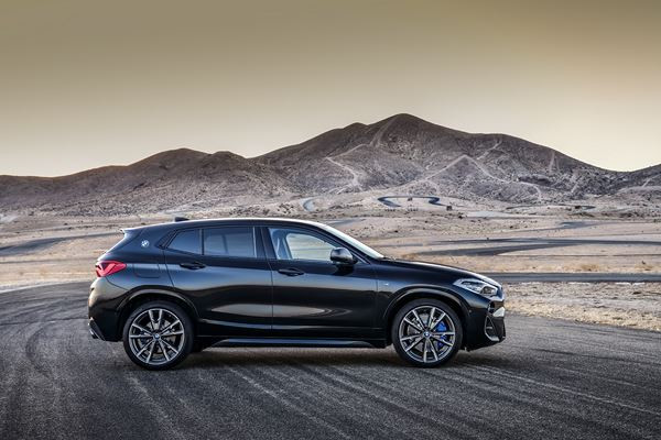 La BMW X2 M35i embarque un moteur 4 cylindres turbocompressé de 306 ch