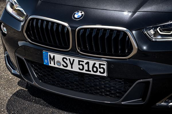 La BMW X2 M35i embarque un moteur 4 cylindres turbocompressé de 306 ch