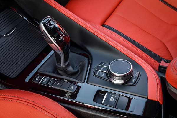 La BMW X2 M35i embarque un moteur 4 cylindres turbocompressé de 306 ch