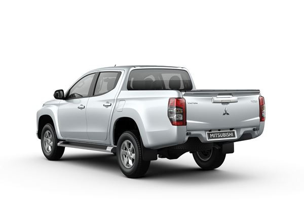 Le pick-up Mitsubishi L200 restylé bénéficie d'une face avant au dessin plus puissant