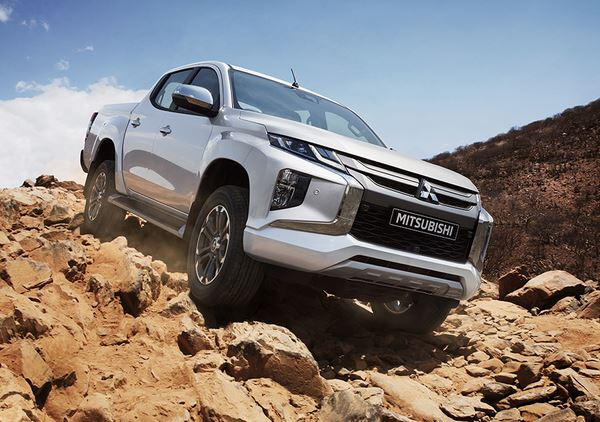 Le pick-up Mitsubishi L200 restylé bénéficie d'une face avant au dessin plus puissant