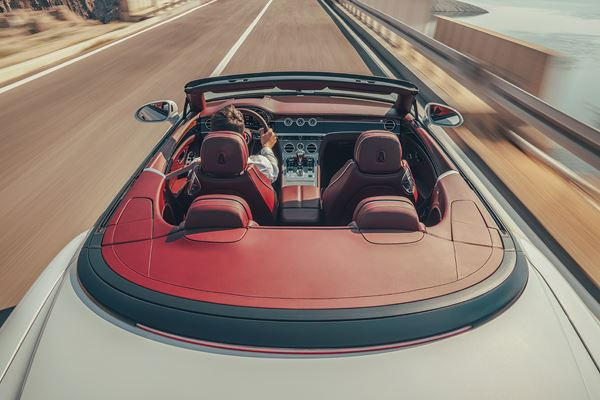 Bentley Continental GT Convertible: un cabriolet Grand Tourisme de luxe