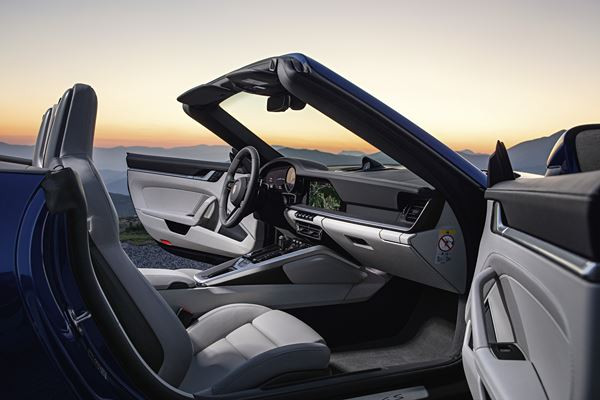 La déclinaison à ciel ouvert de la Porsche 911 entre en scène