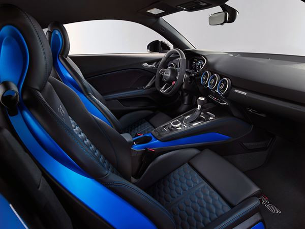 L'Audi TT RS Coupé arbore un look plus musclé