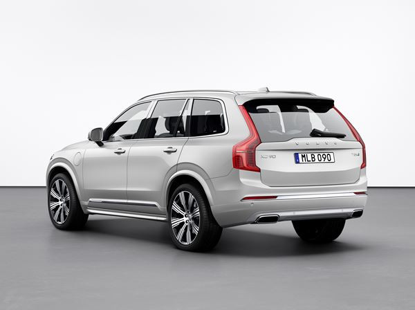 Le grand SUV Volvo XC90 restylé s'offre de subtiles retouches