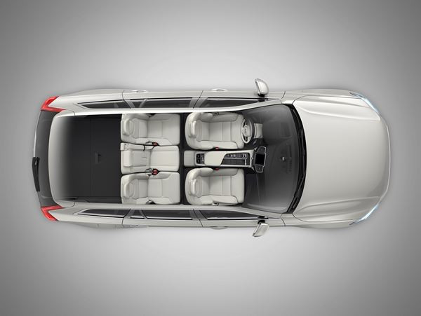 Le grand SUV Volvo XC90 restylé s'offre de subtiles retouches