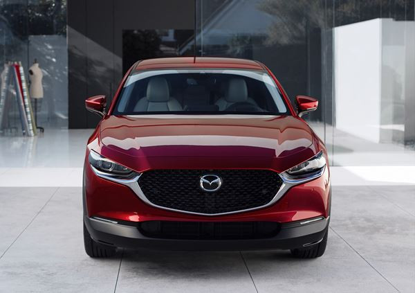 Le crossover compact Mazda CX-30 affiche les proportions généreuses d'un SUV
