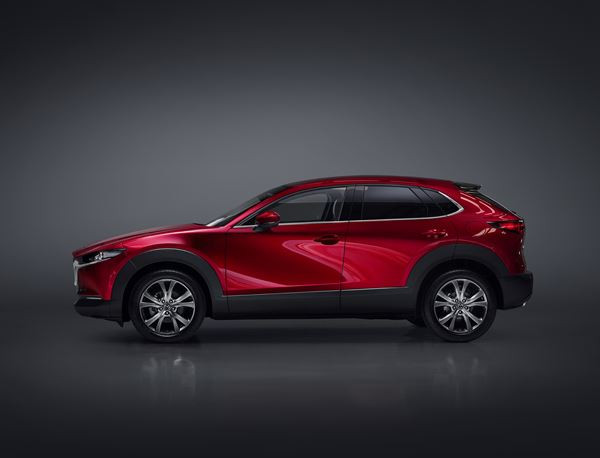 Le crossover compact Mazda CX-30 affiche les proportions généreuses d'un SUV