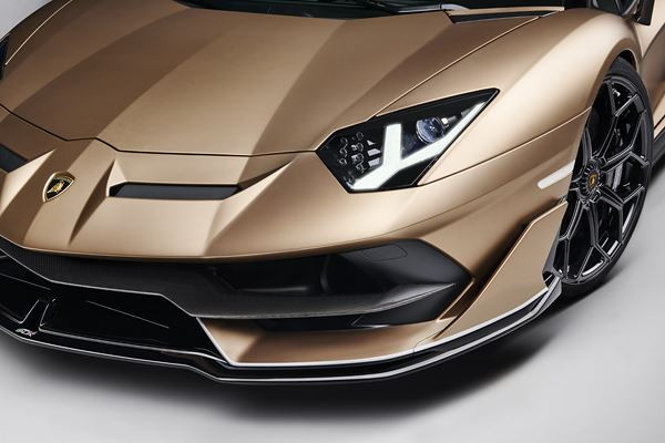 La Lamborghini Aventador SVJ Roadster exécute le zéro à 100 km/h en 2,9 secondes