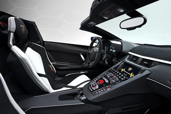 La Lamborghini Aventador SVJ Roadster exécute le zéro à 100 km/h en 2,9 secondes