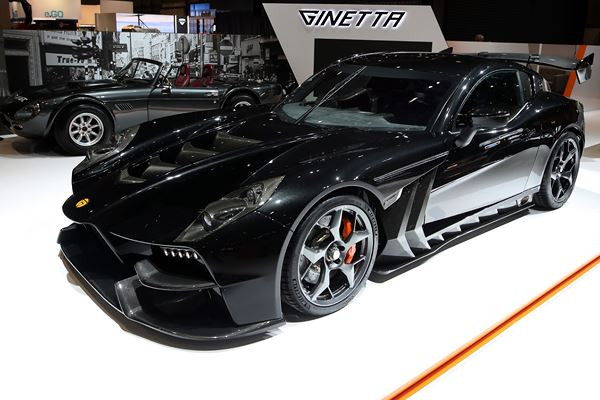 La supercar Ginetta Akula embarque un bloc V8 de 575 ch