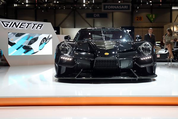 La supercar Ginetta Akula embarque un bloc V8 de 575 ch