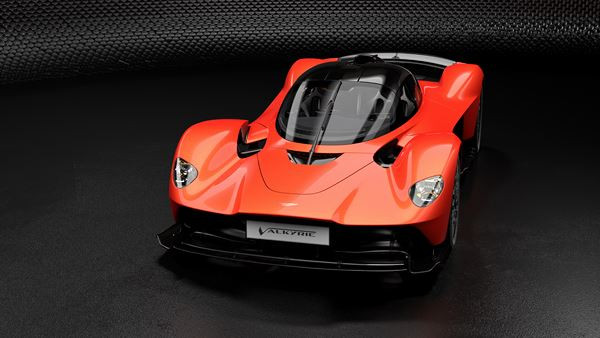 L'hypercar Aston Martin Valkyrie débite une puissance cumulée de 1 160 ch