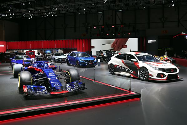 Dans les allées de la 89ème édition du salon de l'automobile de Genève