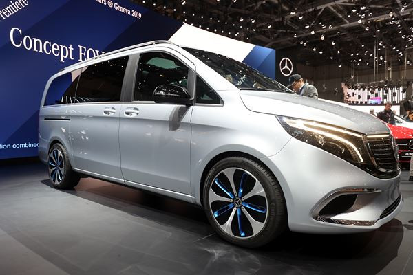Dans les allées de la 89ème édition du salon de l'automobile de Genève