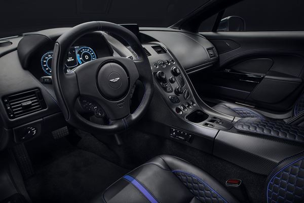 L'Aston Martin Rapide E embarque deux moteurs électriques débitant 610 ch