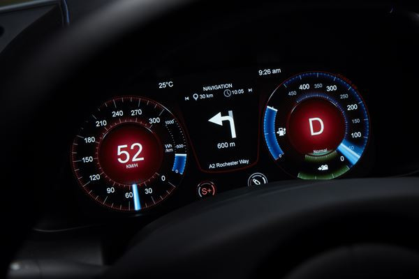 L'Aston Martin Rapide E embarque deux moteurs électriques débitant 610 ch