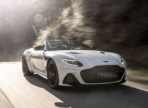 L'Aston Martin DBS Superleggera Volante embarque un V12 de 715 ch