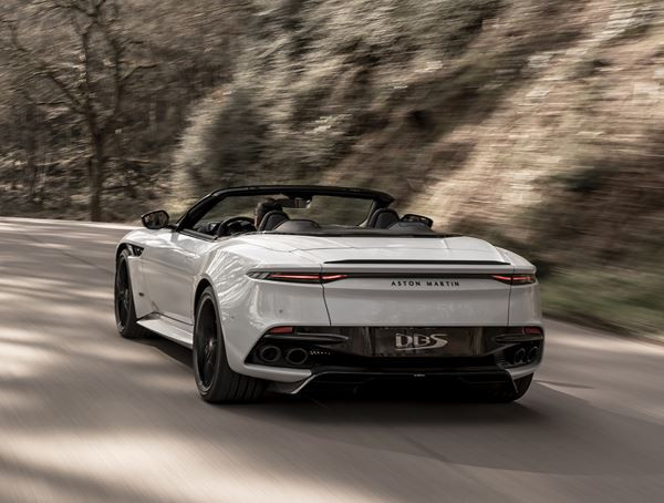 L'Aston Martin DBS Superleggera Volante embarque un V12 de 715 ch