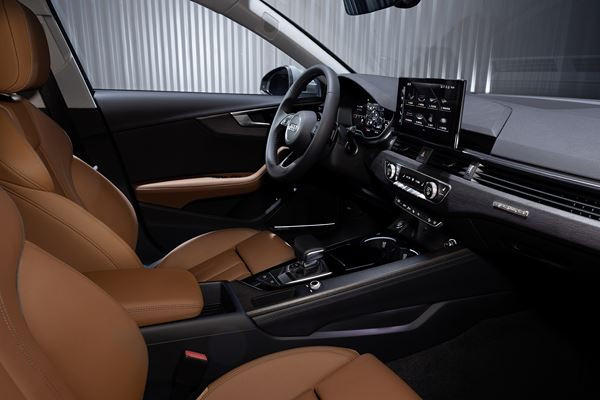 L'Audi A4 allroad quattro restylée affiche la nouvelle identité stylistique Audi