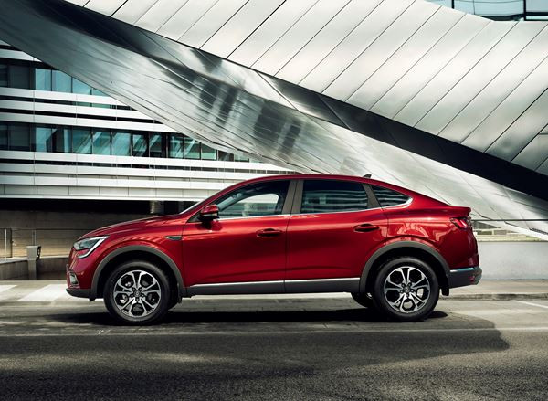 Le SUV coupé Renault Arkana affiche un design musclé