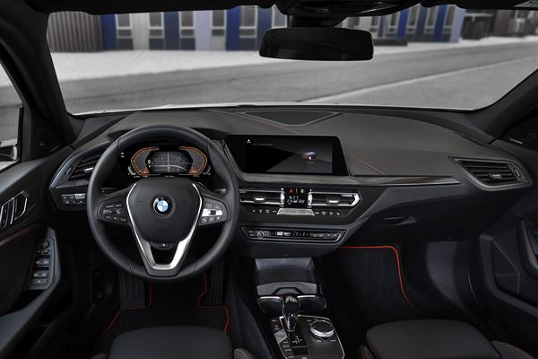 La BMW Série 1 de troisième génération passe de la propulsion à la traction