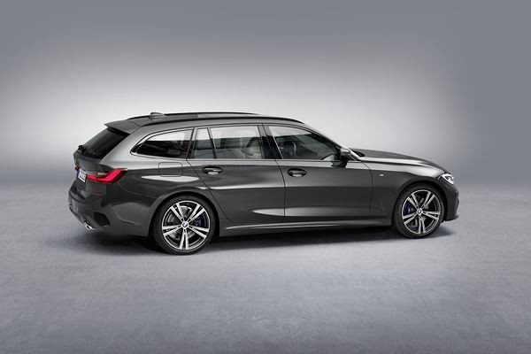 La BMW Série 3 Touring affiche une allure athlétique