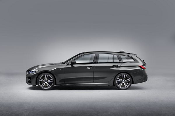 La BMW Série 3 Touring affiche une allure athlétique
