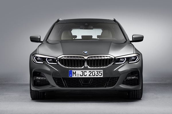 La BMW Série 3 Touring affiche une allure athlétique
