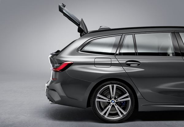La BMW Série 3 Touring affiche une allure athlétique