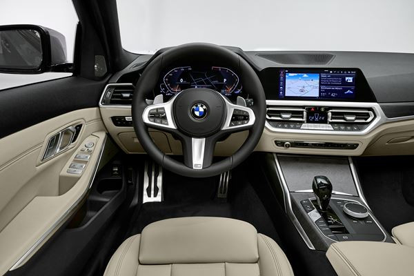 La BMW Série 3 Touring affiche une allure athlétique