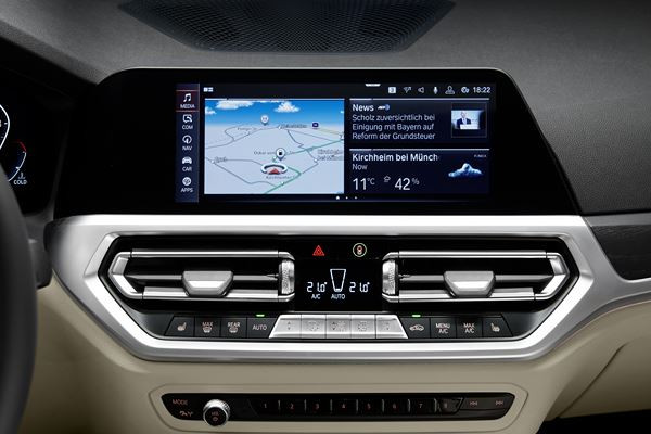 La BMW Série 3 Touring affiche une allure athlétique