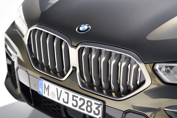 La BMW X6 de troisième génération bénéficie de proportions athlétiques