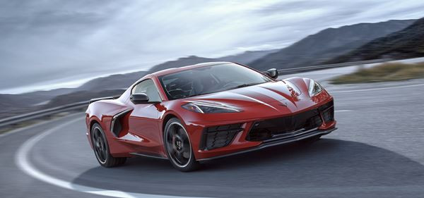 La Chevrolet Corvette Stingray adopte une configuration à moteur central